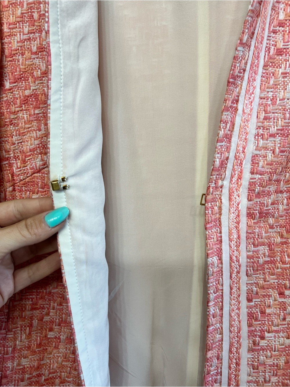 Louis Feraud Tweed Skirt Suit FR 46 US 14 XL Pink Coral Silk Lined 2 Piece - Picture 10 of 16